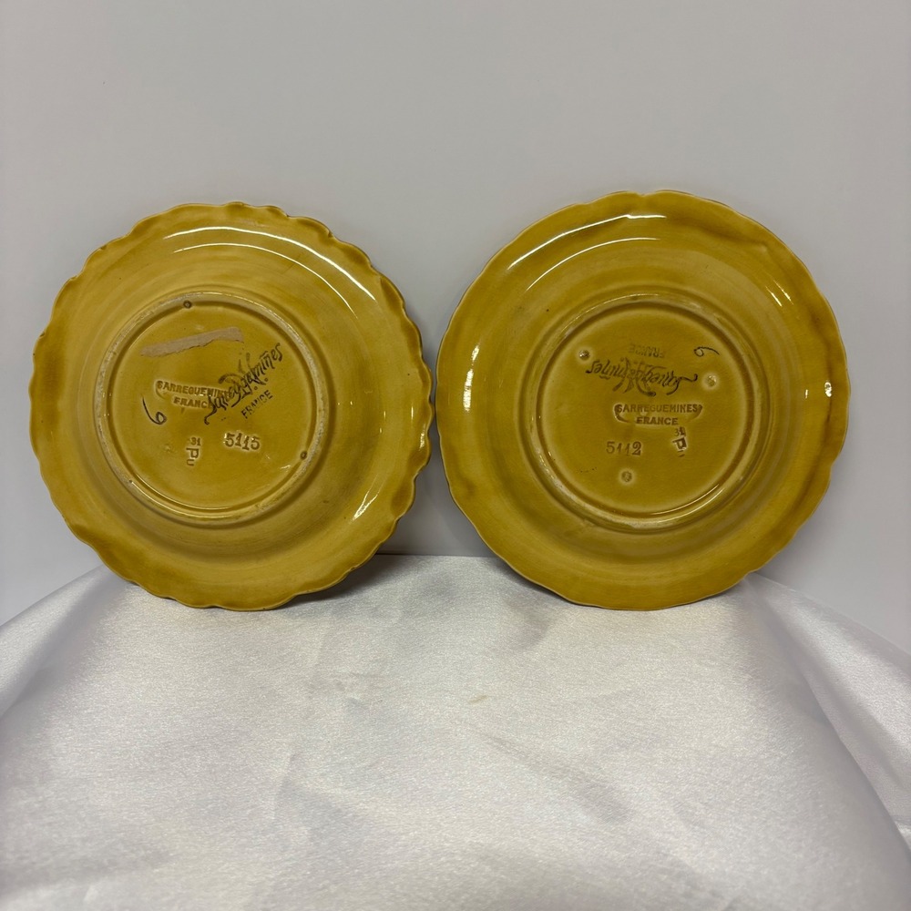 Vintage Majolica Dessert Plates, Set of 2,‎ Fruit Design, Collectible Plates - Picture 6 of 10